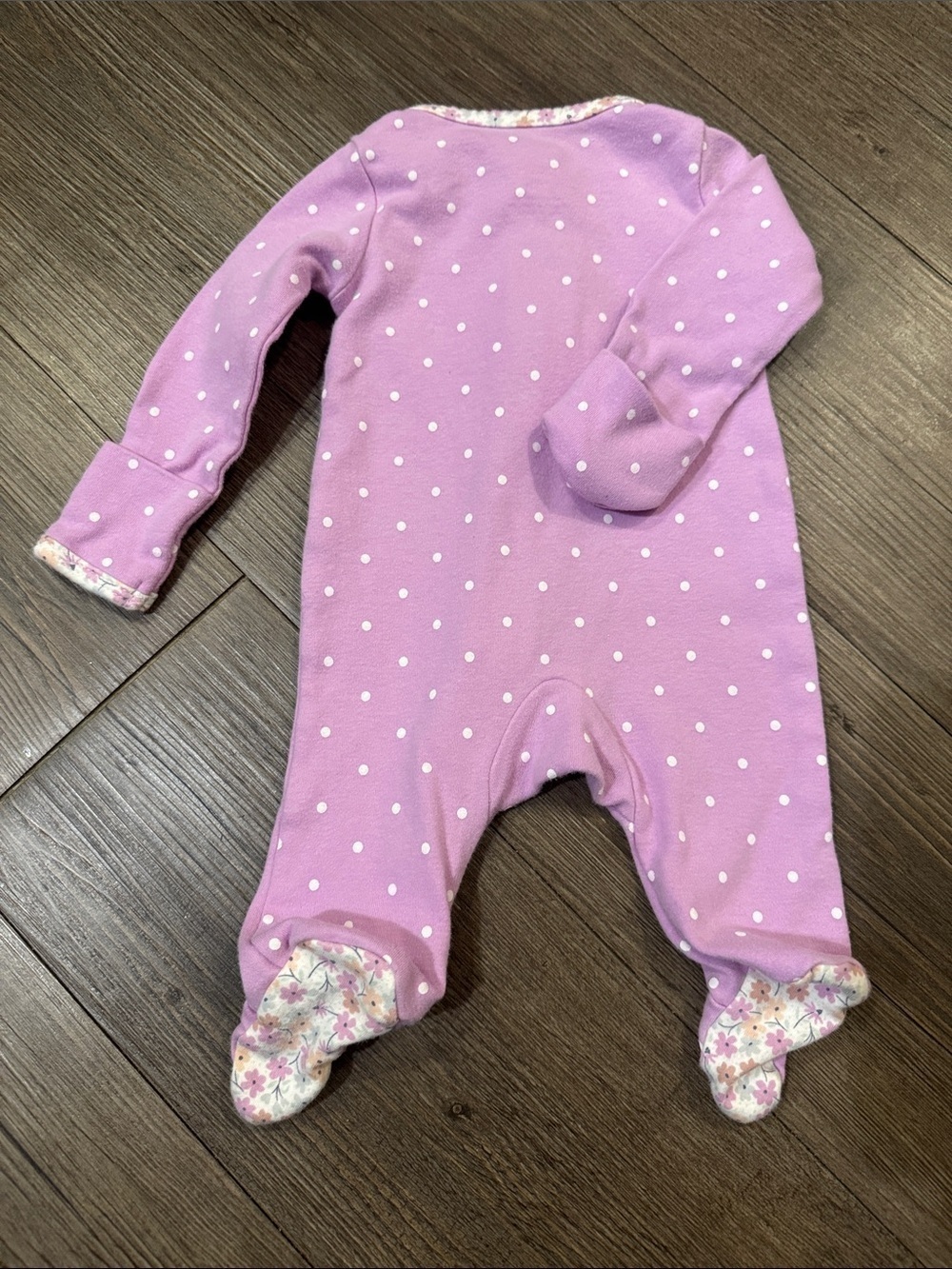 Bundle of 2 Carters Baby Girl One-Piece Zip Up Sleepers. NB. GUC!💕 - Picture 4 of 6